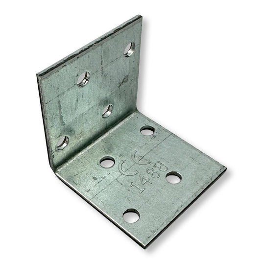 Kutnik 40x40x40x2 mm 8 Rupa